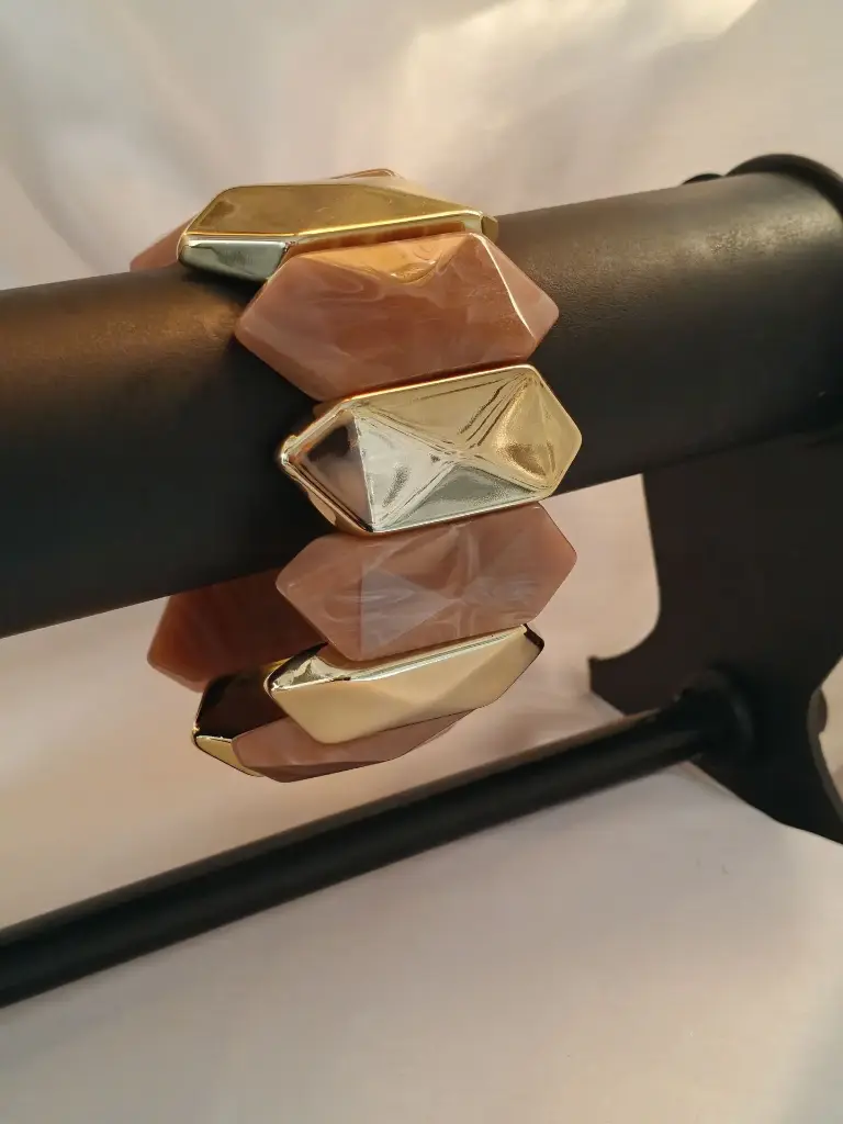 blushora flair 2.webp