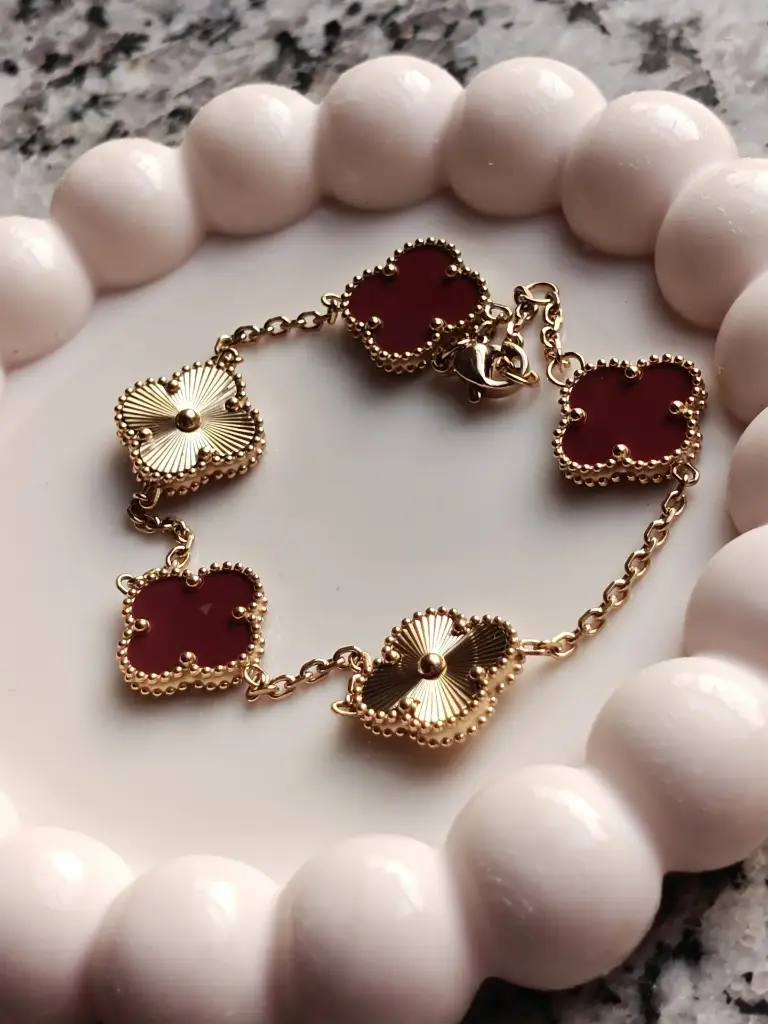 red bracelete 2.webp