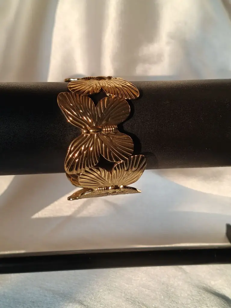 butterfly cuff 2.webp