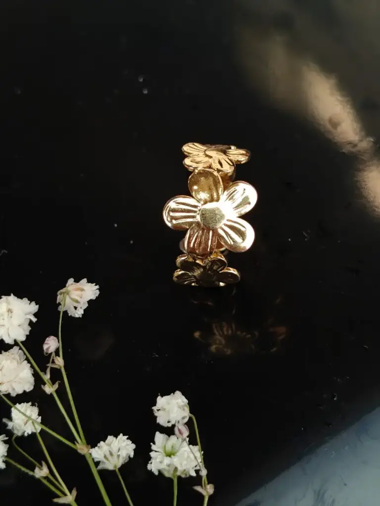 daisy dew ring.webp