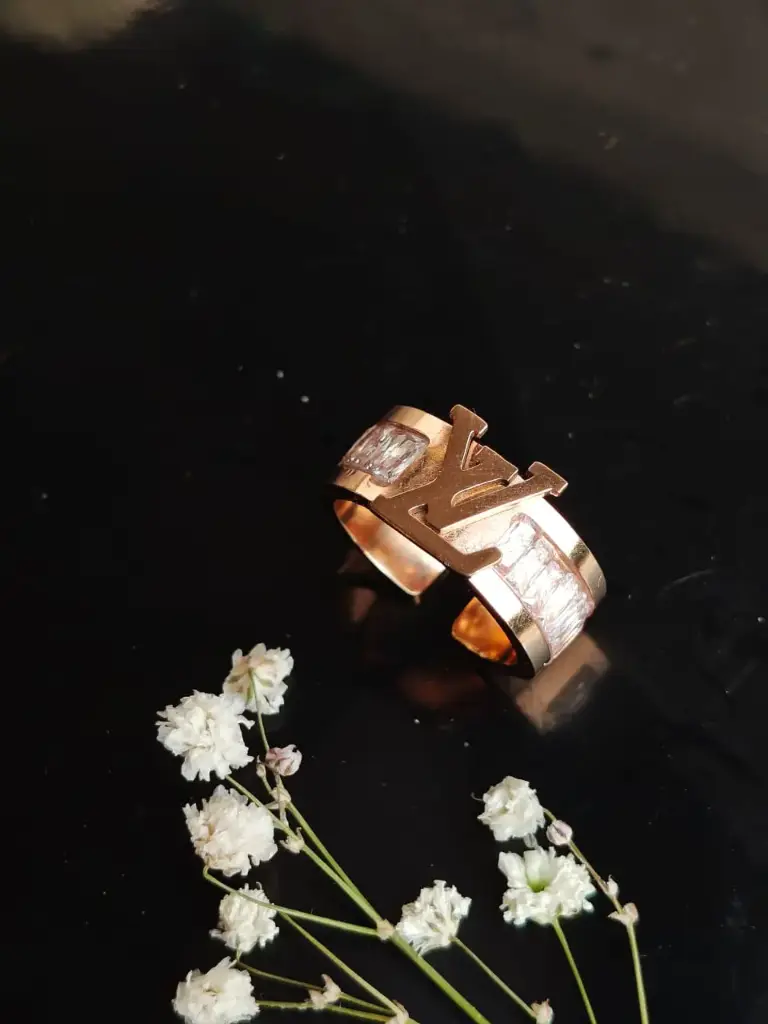 lv ring.webp