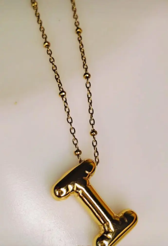 I (INITIAL) pendant