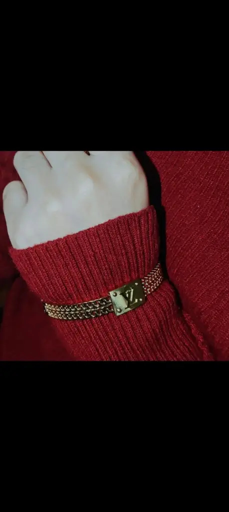 LV (cuff)